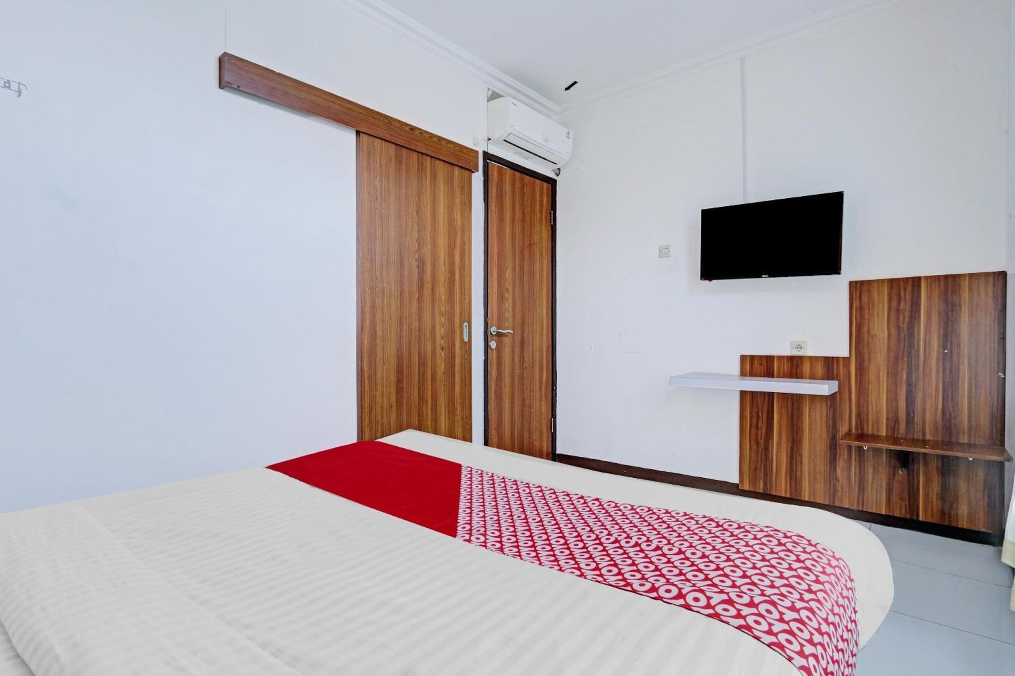 Super Oyo 90426 Near Mall Ciputra 2 Semarang Zewnętrze zdjęcie
